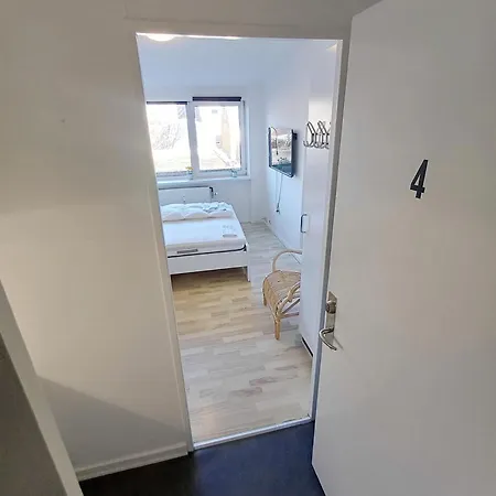 Double 4 With Free Parking *
