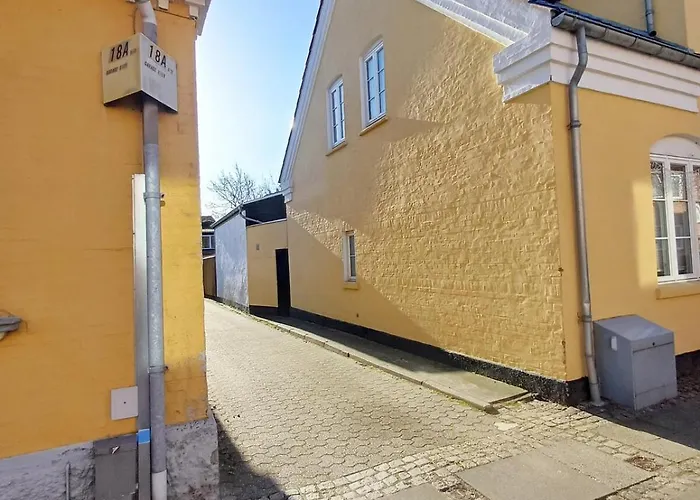Budget 4 With Free Parking