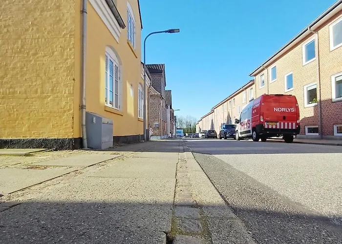 Budget 4 With Free Parking Lejlighed Nørresundby